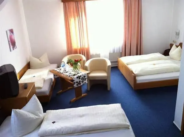 Landgasthof Hirsch 2*